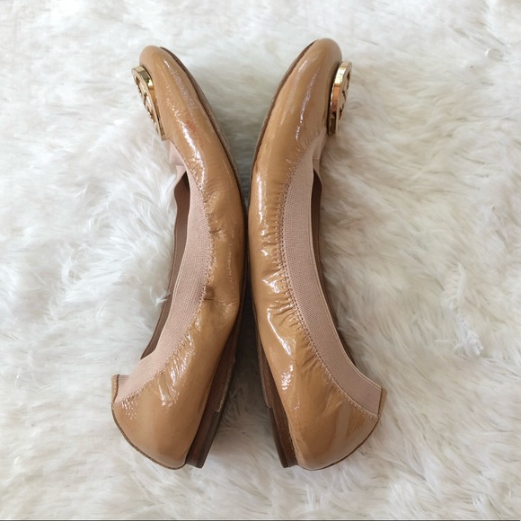 TORY BURCH • Caroline Nude Patent Leather Ballet Flats Stretch Size 5.5 - Picture 15 of 16